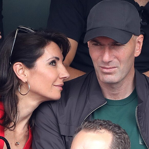 Zinédine Zidane et sa femme Véronique dans les tribunes des Internationaux de France de Tennis de Roland Garros à Paris, le 10 juin 2018. © Dominique Jacovides - Cyril Moreau/Bestimage