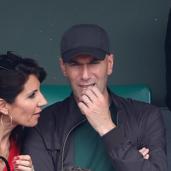 Zinédine Zidane et sa femme Véronique dans les tribunes des Internationaux de France de Tennis de Roland Garros à Paris, le 10 juin 2018. © Dominique Jacovides - Cyril Moreau/Bestimage