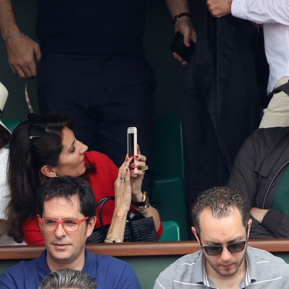 Zinédine Zidane et sa femme Véronique dans les tribunes des Internationaux de France de Tennis de Roland Garros à Paris, le 10 juin 2018. © Dominique Jacovides - Cyril Moreau/Bestimage