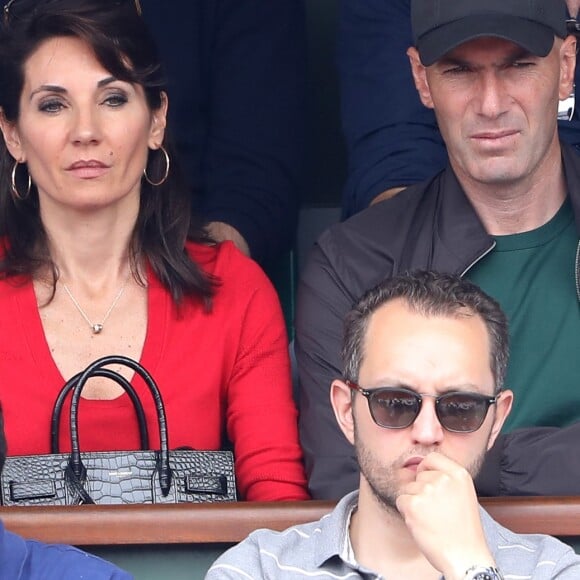 Zinédine Zidane et sa femme Véronique dans les tribunes des Internationaux de France de Tennis de Roland Garros à Paris, le 10 juin 2018. © Dominique Jacovides - Cyril Moreau/Bestimage