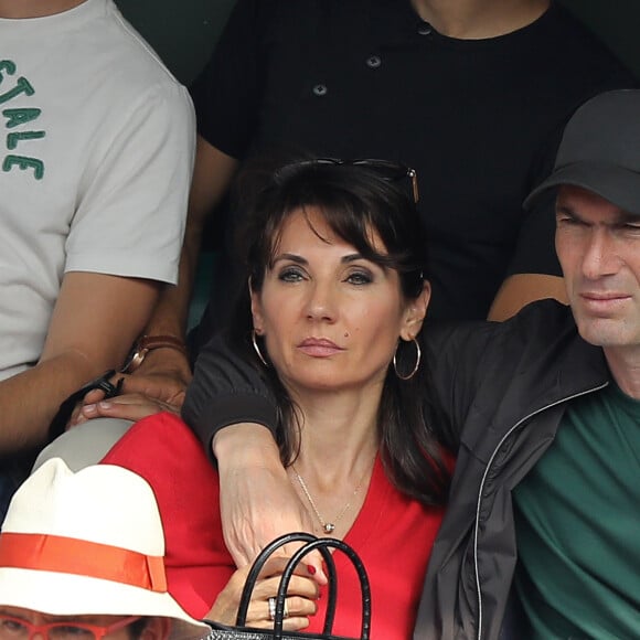 Zinédine Zidane et sa femme Véronique dans les tribunes des Internationaux de France de Tennis de Roland Garros à Paris, le 10 juin 2018. © Dominique Jacovides - Cyril Moreau/Bestimage