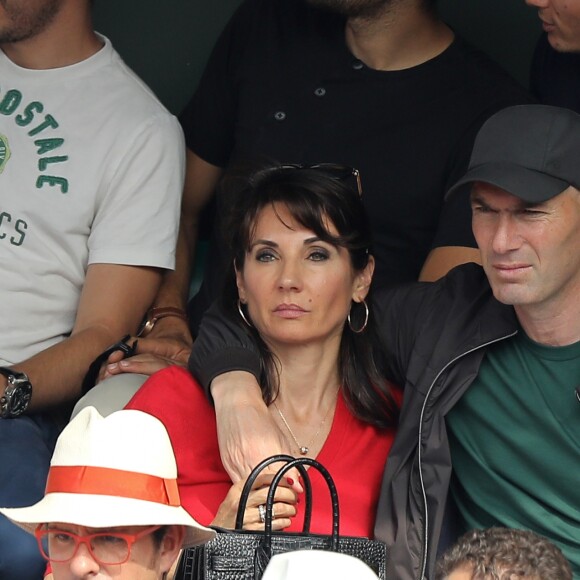 Zinédine Zidane et sa femme Véronique dans les tribunes des Internationaux de France de Tennis de Roland Garros à Paris, le 10 juin 2018. © Dominique Jacovides - Cyril Moreau/Bestimage