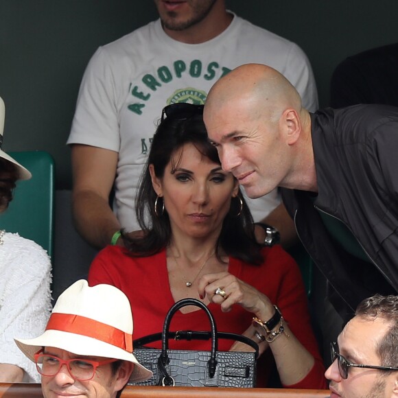 Zinédine Zidane et sa femme Véronique dans les tribunes des Internationaux de France de Tennis de Roland Garros à Paris, le 10 juin 2018. © Dominique Jacovides - Cyril Moreau/Bestimage