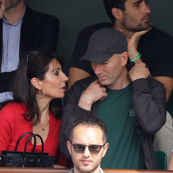 Zinédine Zidane et sa femme Véronique dans les tribunes des Internationaux de France de Tennis de Roland Garros à Paris, le 10 juin 2018. © Dominique Jacovides - Cyril Moreau/Bestimage