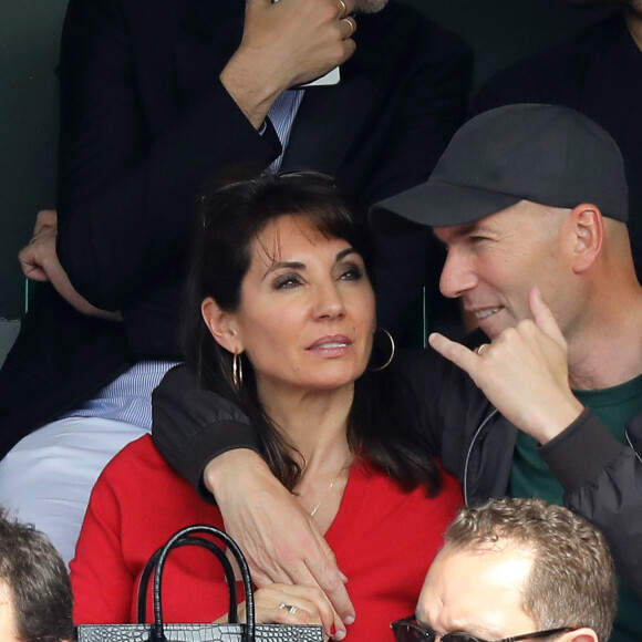 Zinédine Zidane et sa femme Véronique dans les tribunes des Internationaux de France de Tennis de Roland Garros à Paris, le 10 juin 2018. © Dominique Jacovides - Cyril Moreau/Bestimage