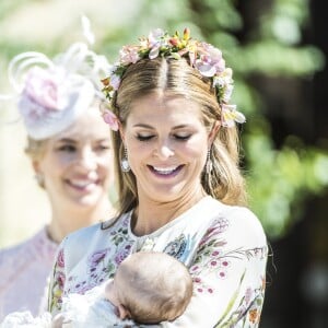 La princesse Madeleine avec la princesse Adrienne - Baptême de la princesse Adrienne de Suède à Stockholm au palais de Drottningholm en Suède le 8 juin 2018