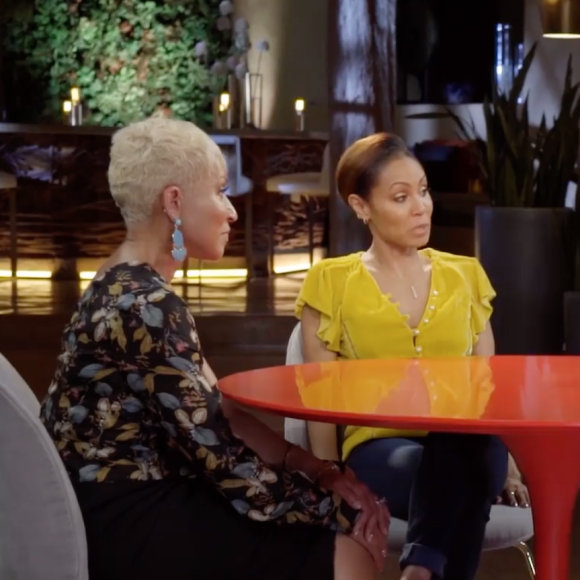 Jada Pinkett Smith, sa mère Adrienne Banfield-Norris, sa fille Willow Smith et l'amie de cette dernière Telana Lynum dans l'émission "Red Table Talk" diffusée sur Facebook. Juin 2018.