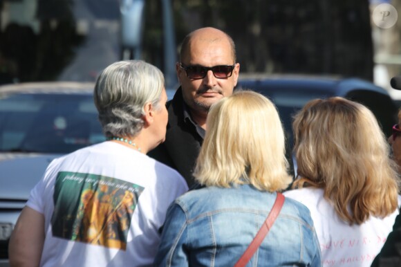 Exclusif - Le cousin de Johnny Hallyday, Michael Ketcham Halliday arrive à la messe hommage pour le 75ème anniversaire de Johnny Hallyday en l'église de La Madeleine à Paris. Le 15 juin 2018