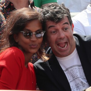 Stéphane Plaza et Karine Le Marchand plaisantent et s'amusent à Roland Garros - People dans les tribunes lors des internationaux de tennis de Roland Garros à Paris le 4 juin 2018.