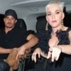Orlando Bloom et sa compagne Katy Perry arrivent ensemble et main dans la main au "Chiltern Firehouse" à Londres le 16 juin 2018.