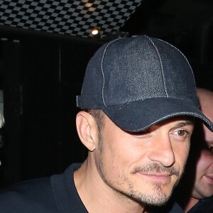 Orlando Bloom et sa compagne Katy Perry arrivent ensemble et main dans la main au "Chiltern Firehouse" à Londres le 16 juin 2018.