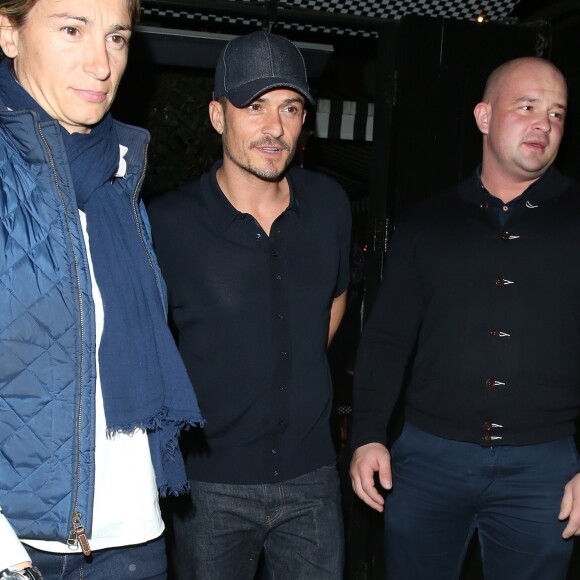 Orlando Bloom et sa compagne Katy Perry arrivent ensemble et main dans la main au "Chiltern Firehouse" à Londres le 16 juin 2018.