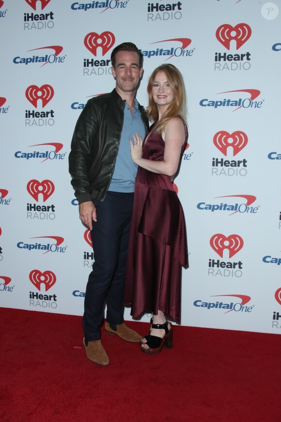 James Van Der Beek et sa femme Kimberly Brook à la soirée iHeartRadio los du Festival de musique au T-Mobile Arena à Las Vegas, le 22 septembre 2017