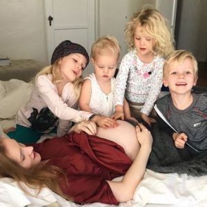 James Van Der Beek bientôt papa pour la cinquième fois, il fait l'annonce sur Instagram, jeudi 23 février 2018
