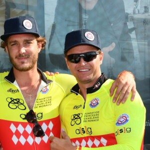 Pierre Casiraghi avec Sean et Gareth Wittstock lors du Water Bike Challenge, au profit de la Fondation princesse Charlene de Monaco au départ du Yacht Club de Monaco le 17 juin 2018. © Bruno Bebert / Bestimage