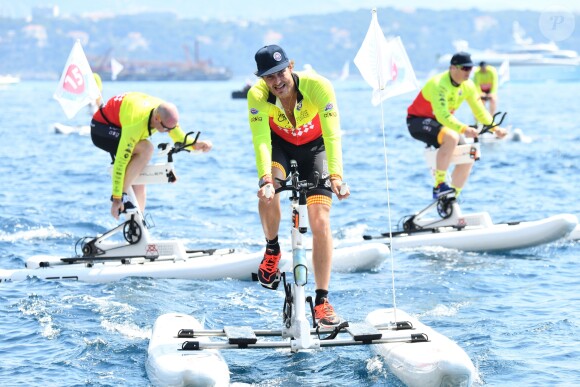 Pierre Casiraghi lors du Water Bike Challenge, au profit de la Fondation princesse Charlene de Monaco au départ du Yacht Club de Monaco le 17 juin 2018. © Bruno Bebert / Bestimage