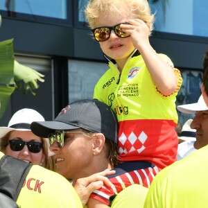 La princesse Charlene de Monaco, le prince Jacques lors du Water Bike Challenge, au profit de la Fondation princesse Charlene de Monaco au départ du Yacht Club de Monaco le 17 juin 2018. © Bruno Bebert / Bestimage