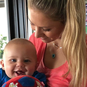 Anna Kournikova et l'un de ses bébés - Instagram, 16 juin 2018