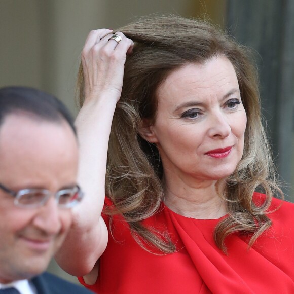 Francois Hollande et Valerie Trierweiler - Paris le 7 mai 2013 - Diner d'etat au Palais de l'Elysee en l'honneur de Mr Bronislaw Komorowski, President de la Republique de Pologne.