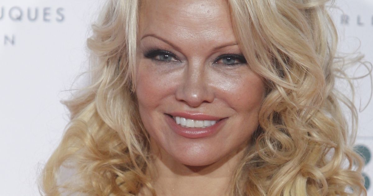 Pamela Anderson à la soirée Global Gift au musée Thyssen à Madrid en