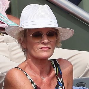 Sophie Davant - People dans les tribunes des Internationaux de France de Tennis de Roland Garros à Paris. Le 8 juin 2018 © Cyril Moreau / Bestimage