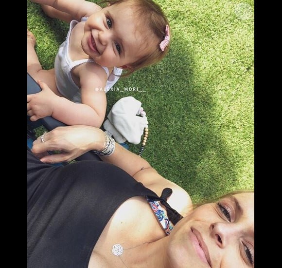 Alexia Mori et sa fille Louise souriantes sur Instagram, 18  juin 2018