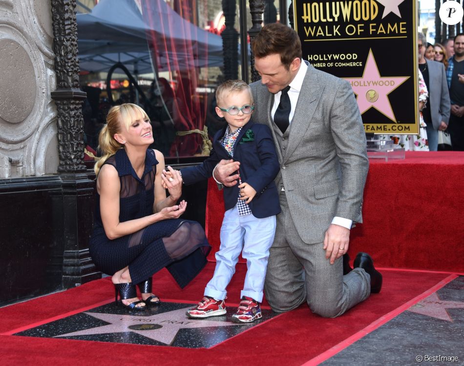 Chris Pratt, Anna Faris et leur fils Jack - Chris Pratt reçoit son étoile sur le Walk of Fame à Hollywood le 21 avril 2017.