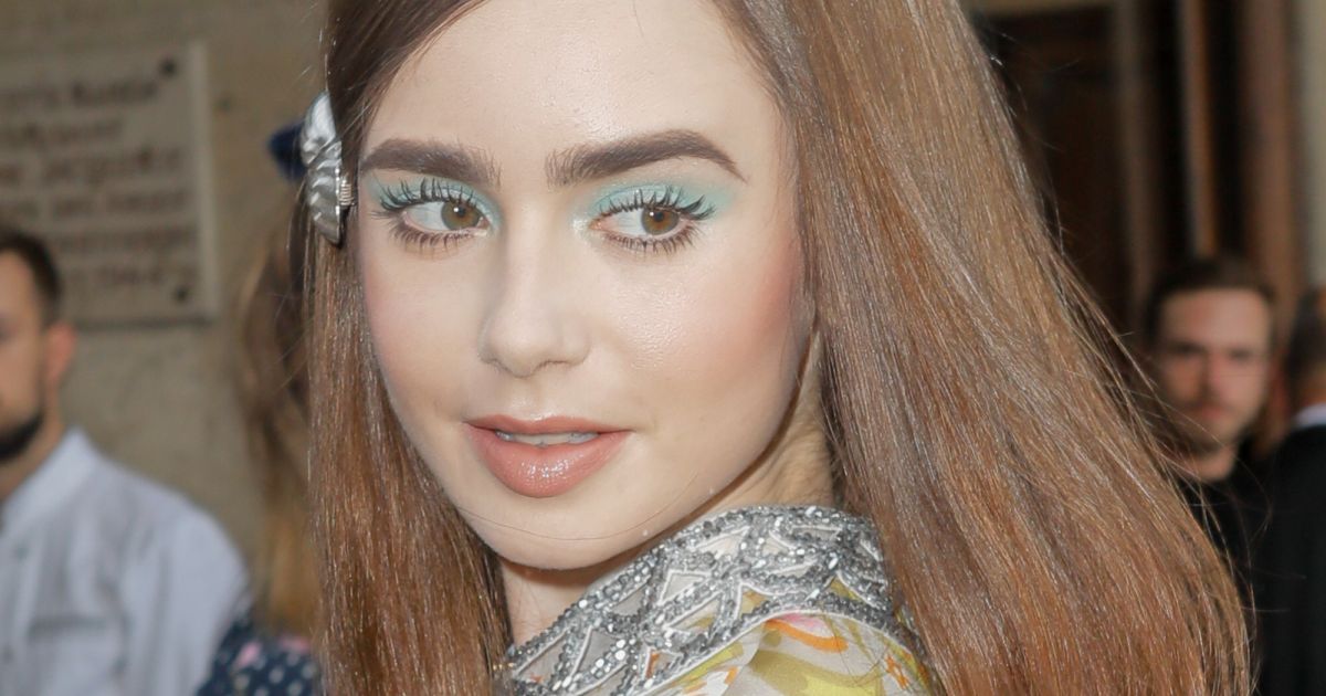 Lily Collins - People au défilé croisière Miu Miu 2019 à l'hôtel Régina