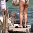 Exclusif - Eiza González et sa compagne Josh Duhamel se câlinent et s'embrassent en visite au site archéologique maya de Muyil au Mexique, le 1er juillet 2018
