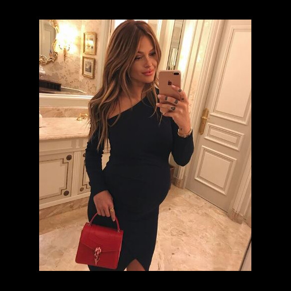 Caroline Receveur enceinte de son compagnon Hugo Philippe - Instagram, juin 2018