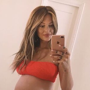 Caroline Receveur enceinte de son compagnon Hugo Philippe - Instagram, juin 2018