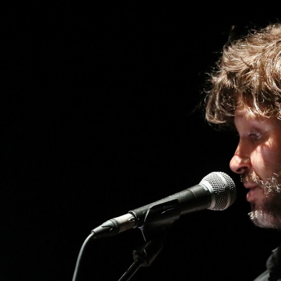 Exclusif - Bertrand Cantat (ex-membre du groupe "Noir Désir" et actuel membre du groupe "Détroit") fait une pause dans sa carrière musicale et se lance dans une tournée de lecture de textes poétiques avec deux musiciens autour de lui. Son nouveau spectacle de lecture (Condor Live) est tiré du livre "Condor" de Caryl Ferey. C'est une oeuvre allégorique et hallucinée, d'un couple fuyant la mort dans le Chili d'après Pinochet. Cenon, le 22 septembre 2016. © Patrick Bernard/ Bestimage