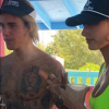 Justin Bieber et Hailey Baldwin en vacances aux Bahamas le 8 juillet 2018. Sur cette photo, on peut voir un petit aperçu de la bague de fiançailles du mannequin.