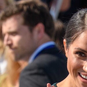 Le prince Harry, duc de Sussex et sa femme Meghan Markle, duchesse de Sussex arrivent à l'aéroport de Dublin, le 10 juillet 2018.