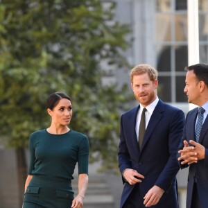 Le prince Harry, duc de Sussex, et sa femme Meghan Markle, duchesse de Sussex lors d'un entretien avec Leo Varadkar (Taoiseach) au "Government Buildings" lors de leur visite à Dublin, le 10 juillet 2018.