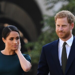 Le prince Harry, duc de Sussex, et sa femme Meghan Markle, duchesse de Sussex lors d'un entretien avec Leo Varadkar (Taoiseach) au "Government Buildings" lors de leur visite à Dublin, le 10 juillet 2018.
