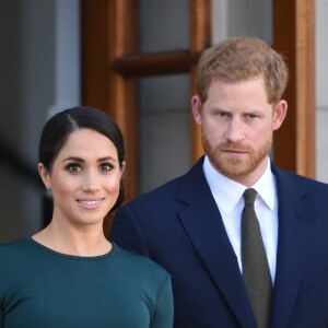 Le prince Harry, duc de Sussex, et sa femme Meghan Markle, duchesse de Sussex lors d'un entretien avec Leo Varadkar (Taoiseach) au "Government Buildings" lors de leur visite à Dublin, le 10 juillet 2018.