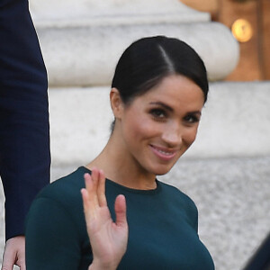 Le prince Harry, duc de Sussex, et sa femme Meghan Markle, duchesse de Sussex lors d'un entretien avec Leo Varadkar (Taoiseach) au "Government Buildings" lors de leur visite à Dublin, le 10 juillet 2018.