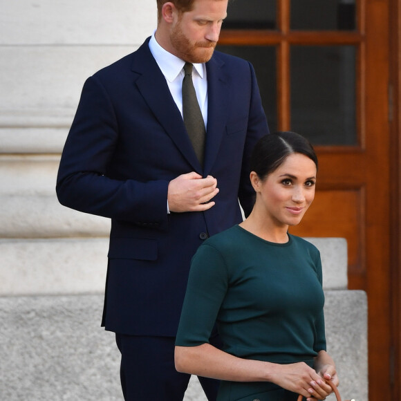 Le prince Harry, duc de Sussex, et sa femme Meghan Markle, duchesse de Sussex lors d'un entretien avec Leo Varadkar (Taoiseach) au "Government Buildings" lors de leur visite à Dublin, le 10 juillet 2018.