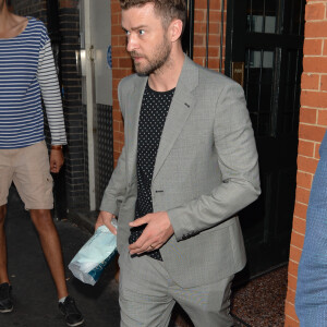 Justin Timberlake et sa femme Jessica Biel sortent du restaurant Bocca di Lupo à Londres, le 10 juillet 2018.