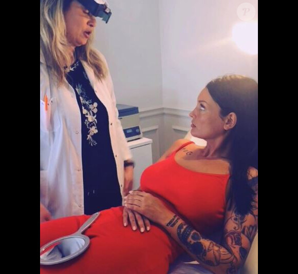 Aurélie Dotremont affiche sa nouvelle silhouette après ses opérations de chirurgie esthétique - Instagram, juillet 2018