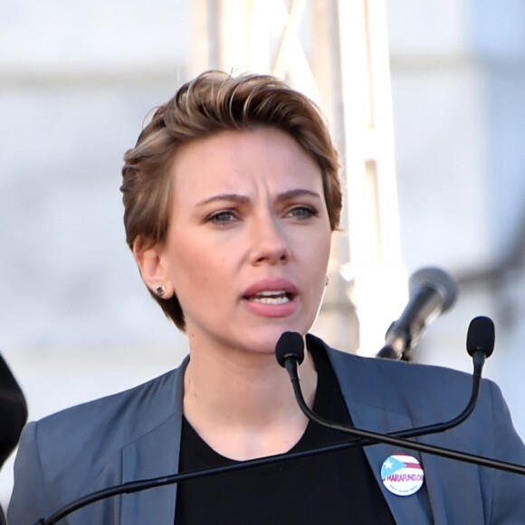Scarlett Johansson - Les célébrités lors des manifestations géantes aux États-Unis pour la 2e "Marche des femmes" anti-Trump à Los Angeles le 20 janvier 2018.