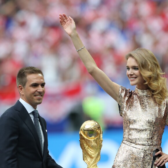 Philipp Lahm et Natalia Vodianova - People au stade Loujniki lors de la finale de la Coupe du Monde de Football 2018 à Moscou, opposant la France à la Croatie à Moscou le 15 juillet 2018 .© Cyril Moreau/Bestimage