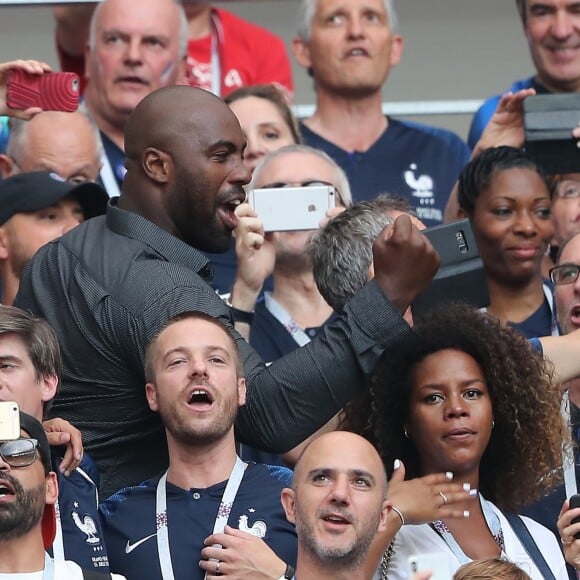 Teddy Riner et sa compagne Luthna Plocus - People au stade Loujniki lors de la finale de la Coupe du Monde de Football 2018 à Moscou, opposant la France à la Croatie à Moscou le 15 juillet 2018 .© Cyril Moreau/Bestimage