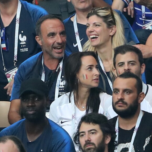 Nikos Aliagas et sa compagne Tina Grigoriou, Omar Sy - People au stade Loujniki lors de la finale de la Coupe du Monde de Football 2018 à Moscou, opposant la France à la Croatie à Moscou le 15 juillet 2018 .© Cyril Moreau/Bestimage