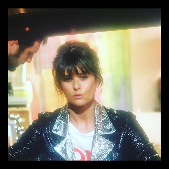 Faustine Bollaert aux commandes de la nouvelle émission de France 2 "A table ! Mangez sain et dépensez moins" - Instagram, juillet 2018