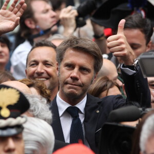 Le prince Emmanuel-Philibert de Savoie assiste à la procession du buste et du sang de San Gennaro à Naples en Italie le 6 mai 2018.