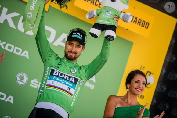 Peter Sagan sur le podium du Tour de France 2018 à l'arrivée de la 11e étape à La Rosière le 18 juillet 2018. Quelques minutes plus tard, il annonçait sur Facebook son divorce.