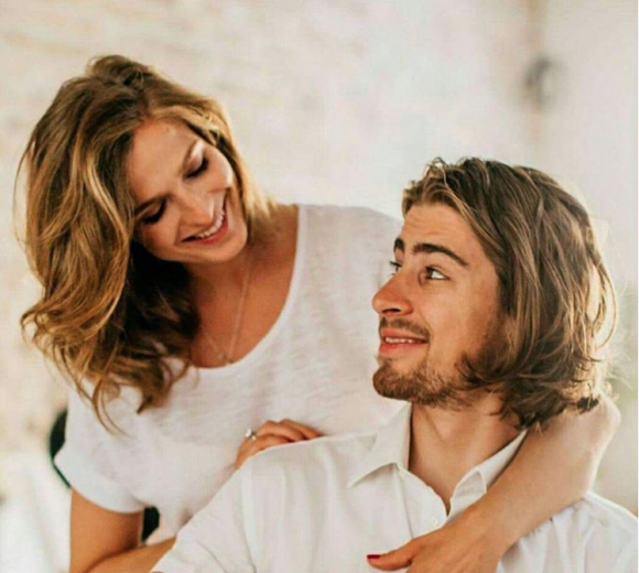 Peter Sagan et sa femme Katarina, photo Instagram du 25 octobre 2017, juste après la naissance de leur fils Marlon. Le coureur cycliste slovaque a annoncé le 18 juillet 2018 leur divorce, après seulement trois ans de mariage et moins d'un an après la naissance de leur petit garçon.