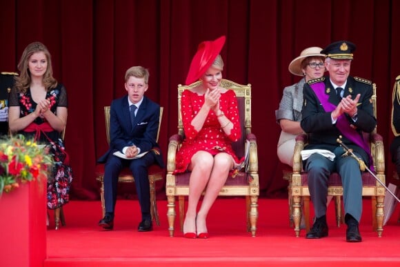 La princesse Elisabeth, le prince Emmanuel de Belgique, le Roi Philippe de Belgique et la Reine Mathilde de Belgique assistent au défilé militaire, à Bruxelles, à l'occasion de la fête Nationale belge. Belgique, Bruxelles, 21 juillet 2018.